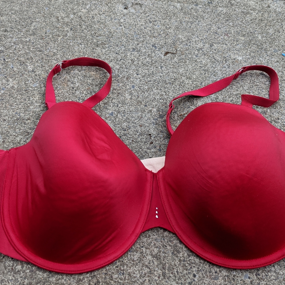 NWOT Victoria Secret Red Bio Fit Multi Way Bra 40D